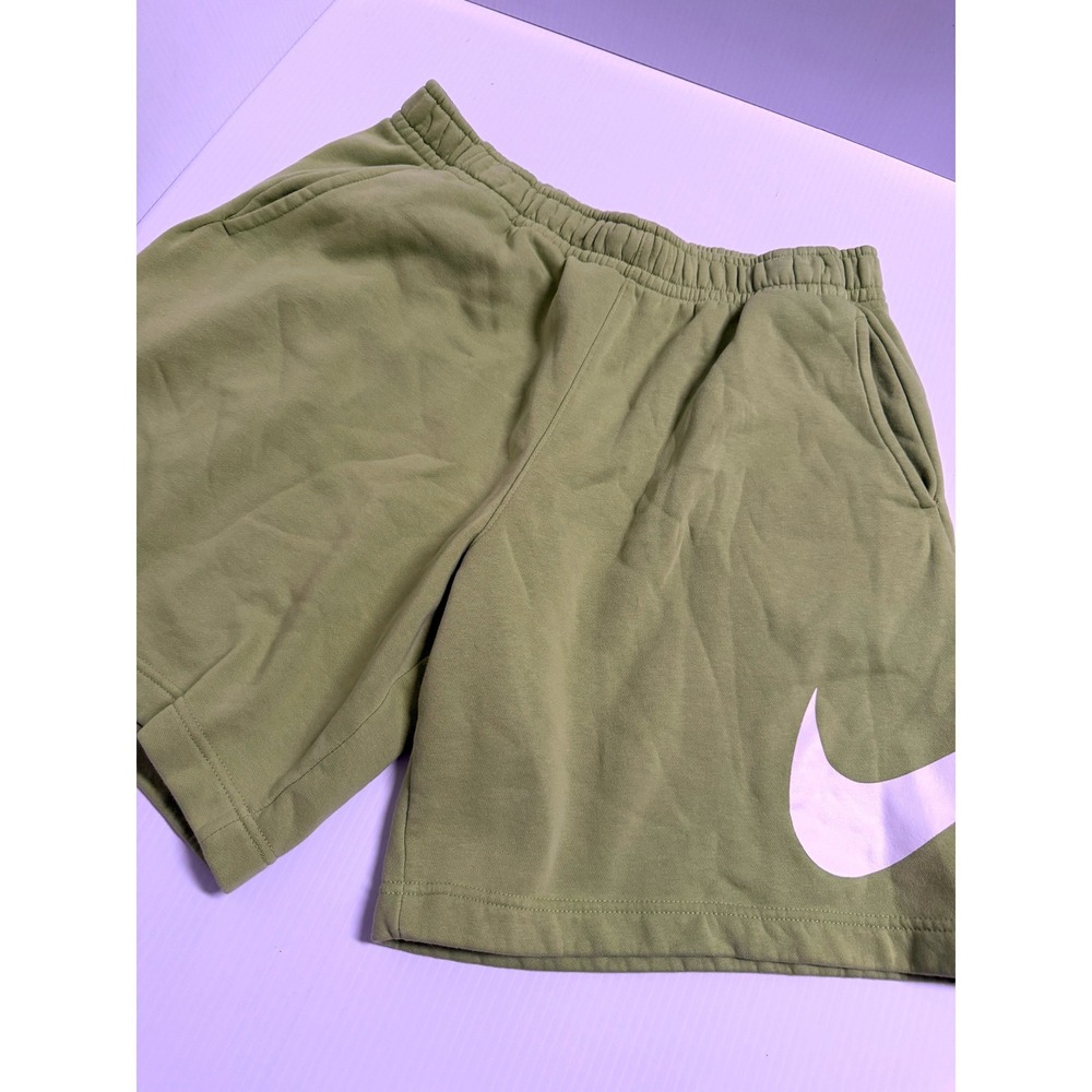 Nike Sportswear Mens XL Olive Green Fleece Shorts Big Swoosh Graphic DM6873-326